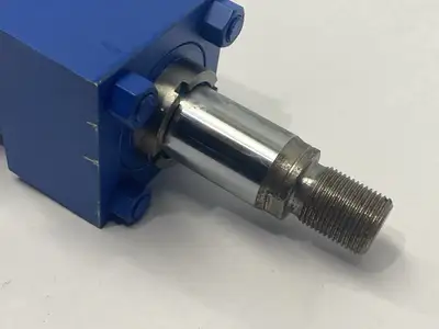 R900999T33 | Bosch Rexroth  Hydraulic Cylinder CGT3 Series 3X KONFIG - New Other