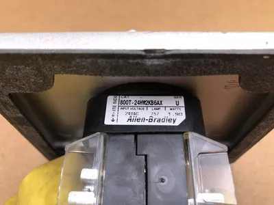 Allen Bradley 800T-24HW2KB6AX Series U Enclosed Selector Switch 24VAC 1.90W