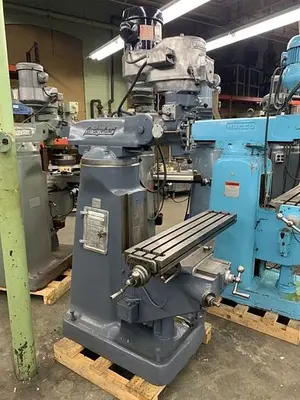 1011-470 Bridgeport 1-1/2 HP Vertical Ram Type Turret Milling Machine, Model BR2J