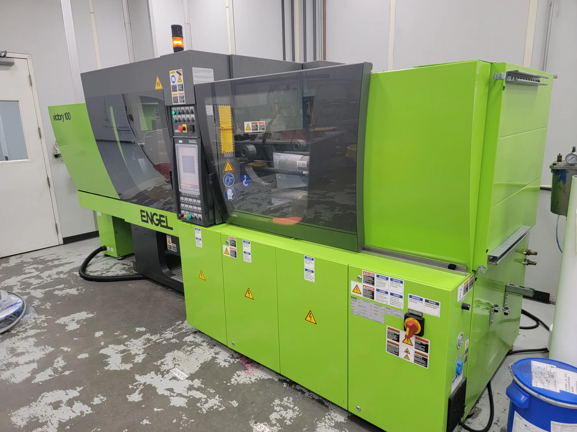 USED 2011 ENGEL VC 200/100 US LSR