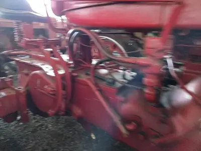 USED 1949 INTERNATIONAL MD