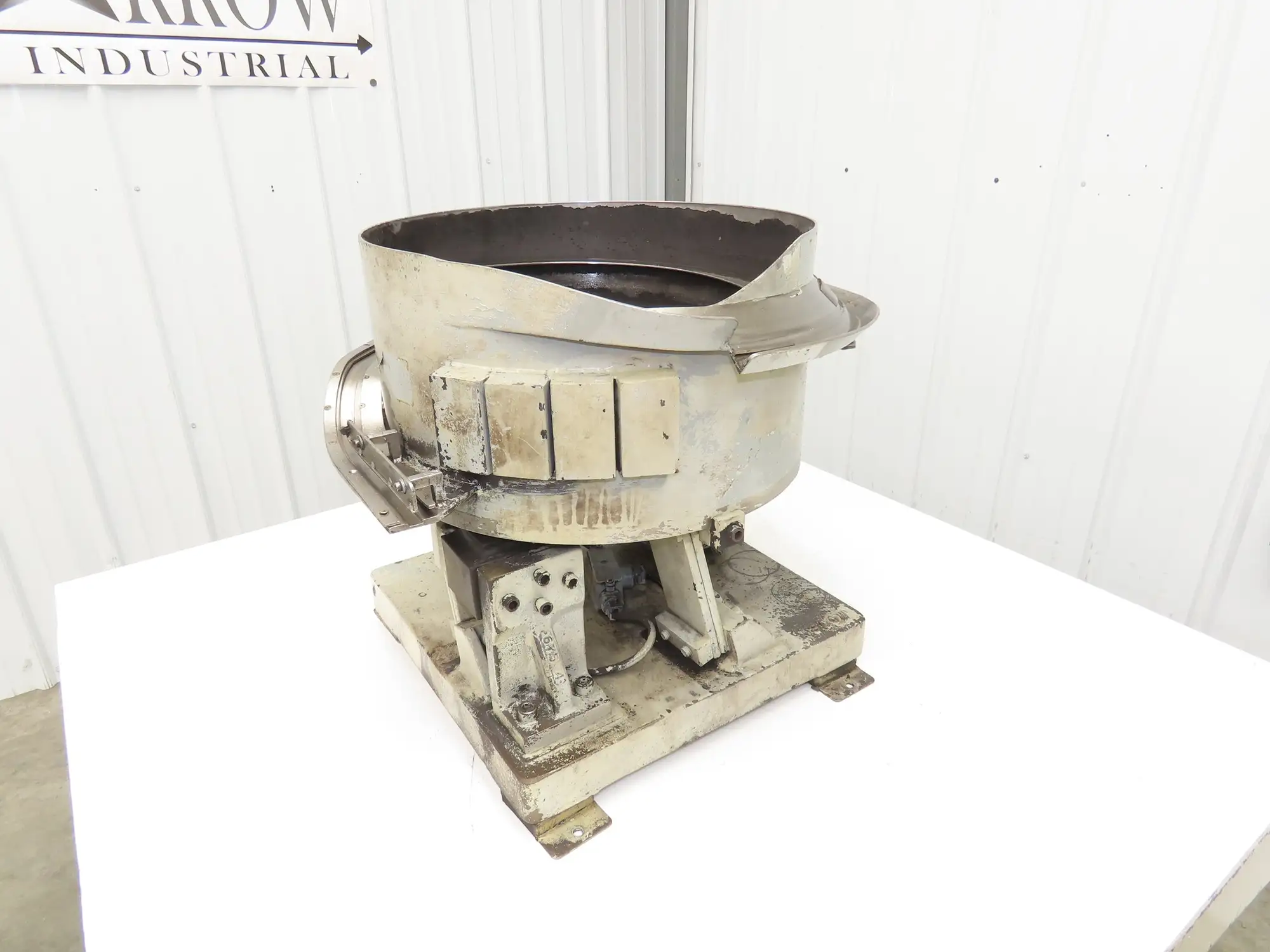18" Vibratory Bowl Parts Feeder 115V Magnetic Coil Stainless 15/16" Wide Product