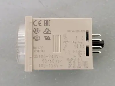 USED OMRON H3CR-A8