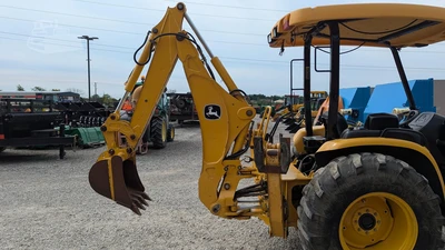 USED 2002 DEERE 110