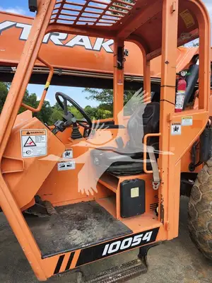 USED 2018 SKY TRAK 10054