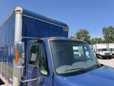 Used 2006 INTERNATIONAL 4300 SBA4X2 Box trucks Indiana US | Miedema Asset Management Group #1414591