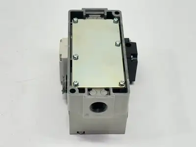 VP544-5DZ1-03N-M-X555 | SMC  Pneumatic Solenoid Valve Manifold Soft Start 3/8" NPT - For parts or not working