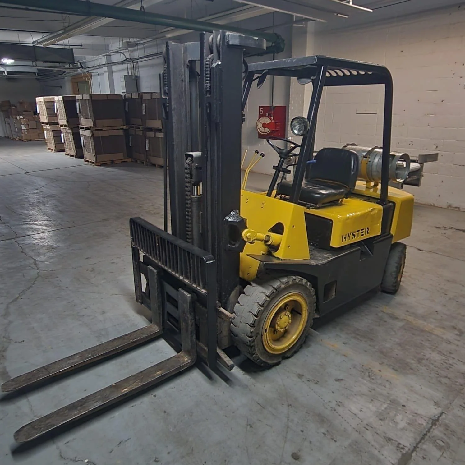 Hyster Propan Forklift Model H40XL 4000lb capacity  # 6115