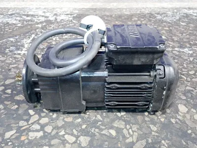 USED SEWEURODRIVE KAF37 R17 DRS71S4