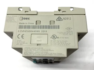 USED IDEC SMARTRELAY PROGRAMMABLE CPU 8 DIGITAL INPUTS 12/24VDC