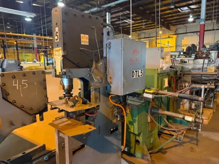 Used BTM _UNKNOWN_ Pneumatic Toggle Presses Ohio US | Yoder Brothers machinery #717220