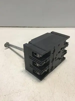 USED GE TED136100 / DISCONNECT