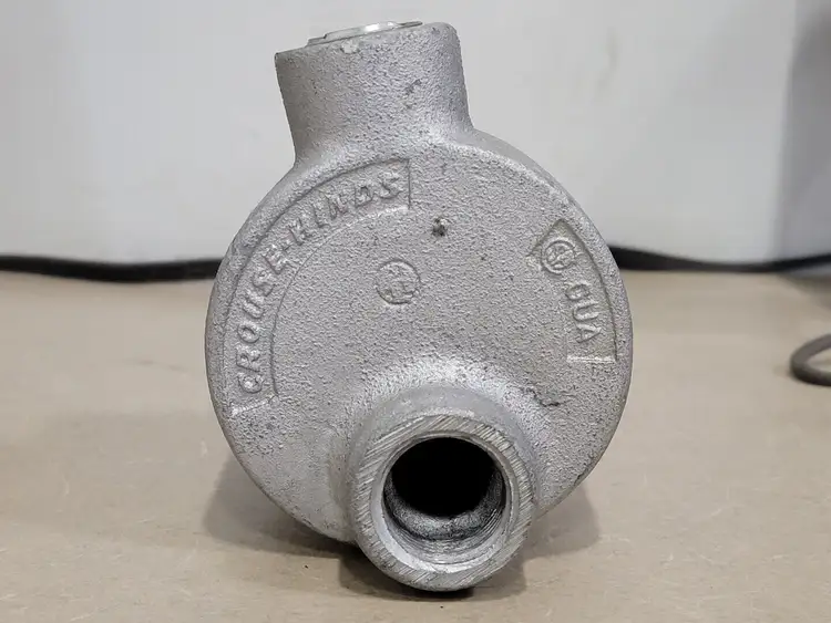 Used CROUSE-HINDS GUAL16 Miscellaneous MRO British Columbia CA | Lenmark #283787