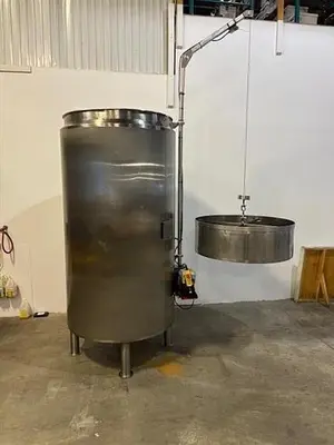 Equinox 3100 liter stainless steel jacketed tank