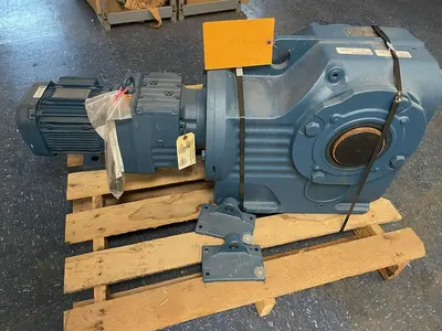 New | in-Stock SEW EURODRIVE KA107-TR77-DRE90M4 Industrial Controls | Surplus Asset Holdings #1221645