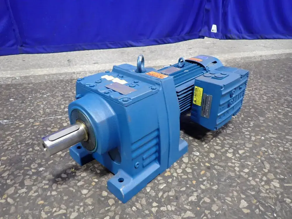 USED SEWEURODRIVE R87DRE100L4BE5HR/MM22/AXX6/AVS