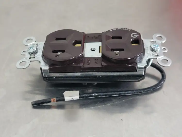 New | in-Stock PASS & SEYMOUR PT5362SCCH Cable & Wire British Columbia CA | Lenmark #249783