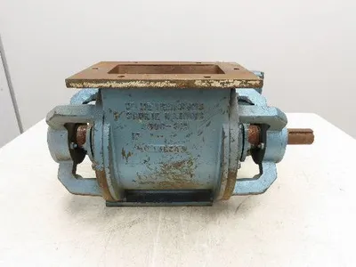 WM Meyer & Sons Rotary Airlock Feeder Valve 4x7" Rectangle Flange