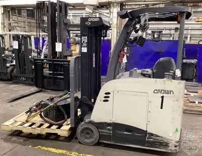 Used 2020 CROWN RC5545-40 Reach Trucks Illinois US | Forklift Exchange #1274742