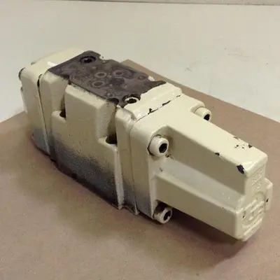 USED REXROTH 4WRZ10W1-85-40/6A24N9EZ4