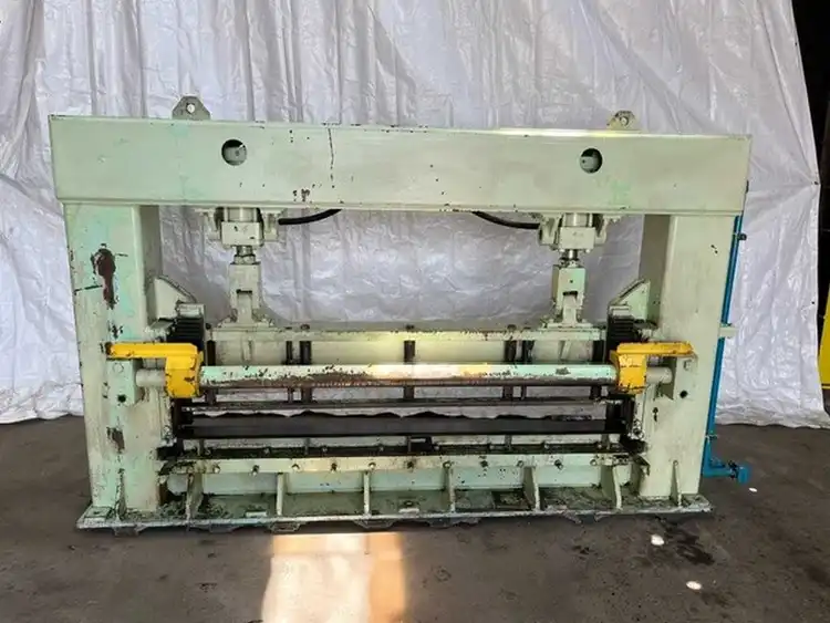 Used DENRO _UNKNOWN_ Cropping Shears Ohio US | D & H Machinery, Inc. #221516