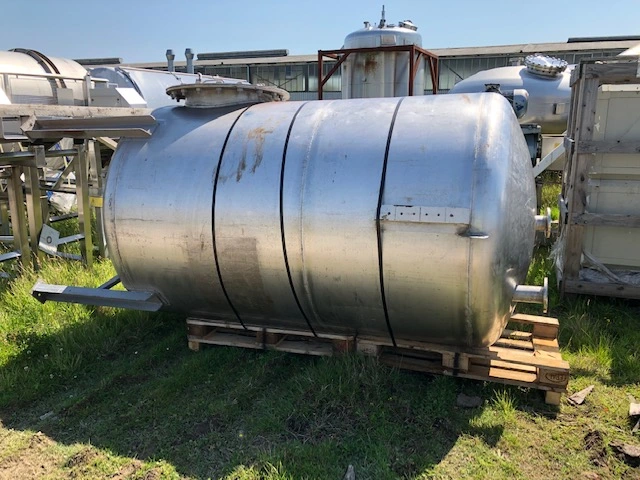 Used _UNKNOWN_ 4,250 LITRE Stainless Steel Tanks New Jersey US | Perry Equipment #120984