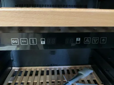 Used VINOTEMP EL-300GFEBRR Refrigerators Michigan US | Miedema Asset Management Group #1437348