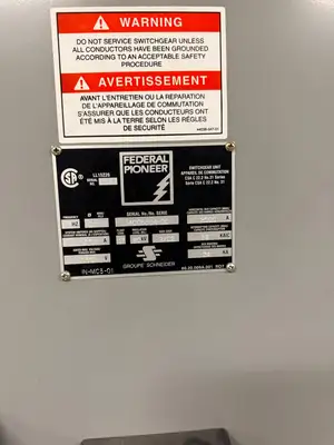 USED 2002 SQUARE D MODEL 4