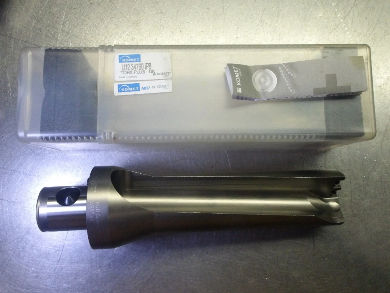 Komet ABS63 1.874-5.669" Coolant Thru Indexable Drill U12 34760 IP8 (LOC354)