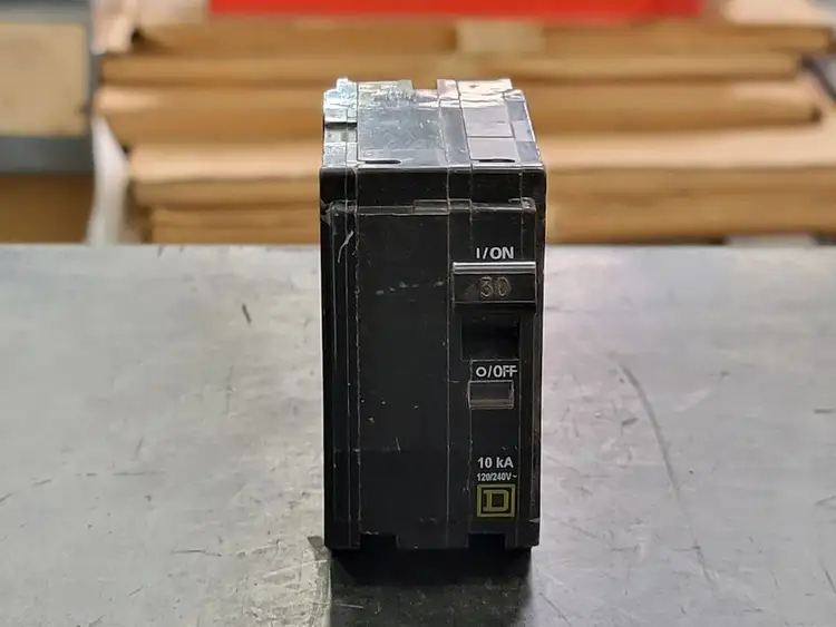 Used SQUARE D QO230 Switchgears British Columbia CA | Lenmark #238534