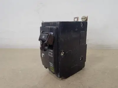USED SQUARE D QO130