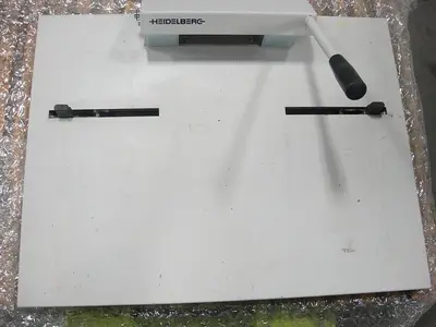 2000 Heidelberg Plate Punch 2000