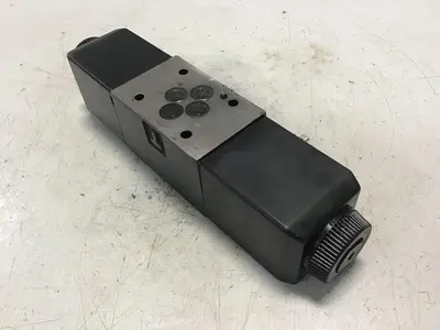 USED VICKERS DG4V-3S-33C-M-U-H5-60