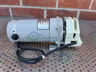 USED COLE PARMER 7553-20 MOTOR 6-600 RPM W/ MASTERFLEX 7518-12 EASY LOAD PUMP HEAD