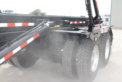 New | in-Stock 2026 MACK GRANITE 64BR Rolloff Trucks Texas US | Roll Off Truck World #1491895