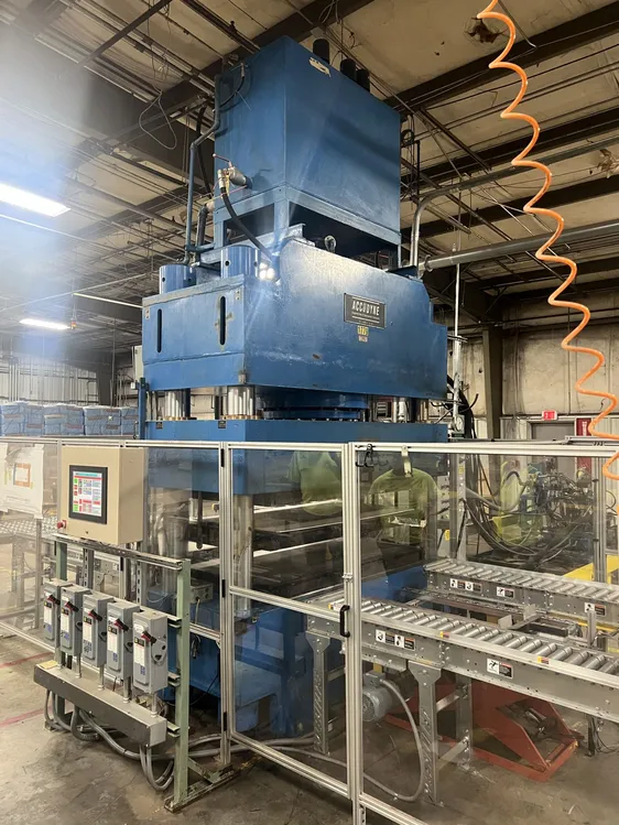 Used 2015 ACCUDYNE ACCUDYNE 07022-650T PRESS Hydraulic Presses | Alma Machinery #899336