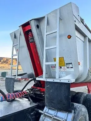 USED 1995 FRUEHAUF 40' END DUMP TRAILER