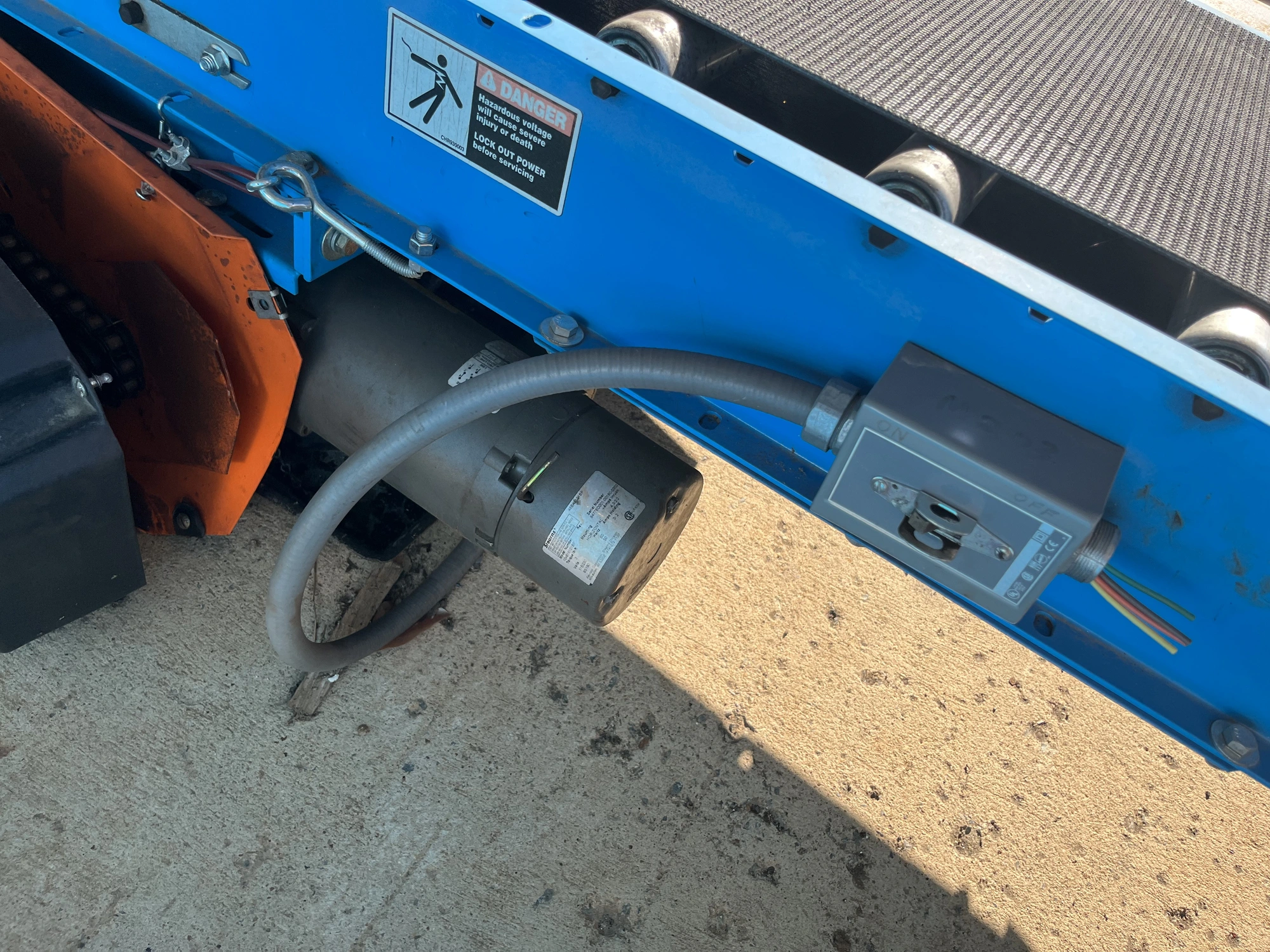 Interlake Roller Conveyer set, Width: 22"/24", Length: 90', w/ t