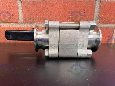 USED SWAGELOK SS-65TSC16 STAINLESS STEEL BALL VALVE W/ 1" SANITARY FITTING