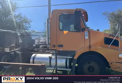 Used 2004 VOLVO VNM-200 Conventional trucks North Carolina US | Proxy Equipment #1385262
