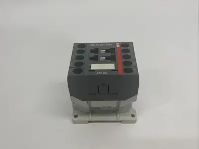 Used ABB 3-Phase Contactor 3-Pole 1SBL123001R8110 CRACKED BOTTOM PLC Contactors Michigan US | Maverick Industrial Sales #1392677