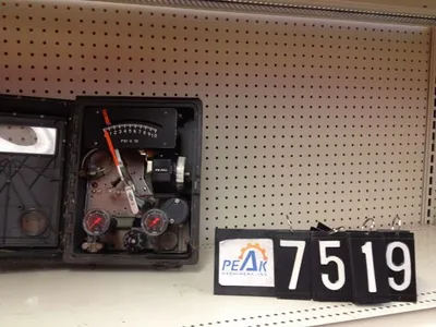 Fisher Wizard 4195 Pressure Indicating Control