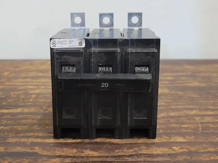 Used EATON BAB3020H Switchgears British Columbia CA | Lenmark #241990