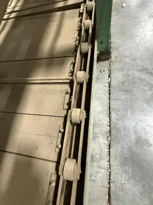 30" WIDE X 75' LONG LONG SLAT-BED CONVEYOR