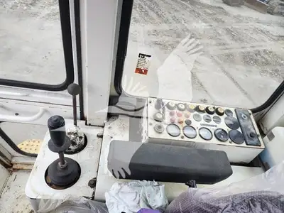 USED 1998 LIEBHERR LR621C