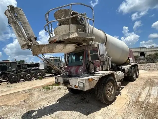 Used 2016 OSHKOSH S2346 Concrete Mixer Trucks Florida US | Big D Heavy Equipment #1556986