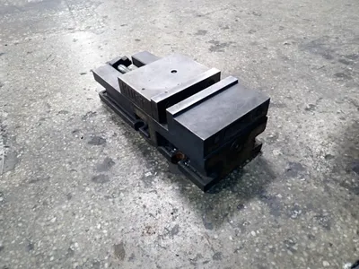 Kurt 11.5" X 6" Vise