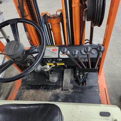 Toyota Lift Truck S# IC SP 7282 24 Cels. # 6419