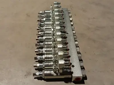 NEW HITACHI 4446881