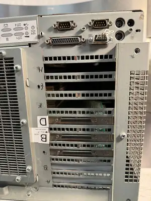 Digital Alpha Server 4100 BA30A-AA (12.6.4)